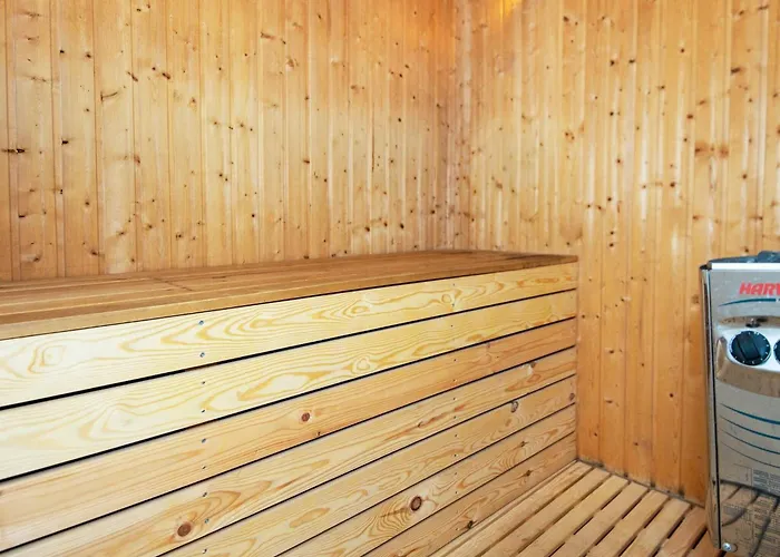 بيت للعطل 8 Person In *